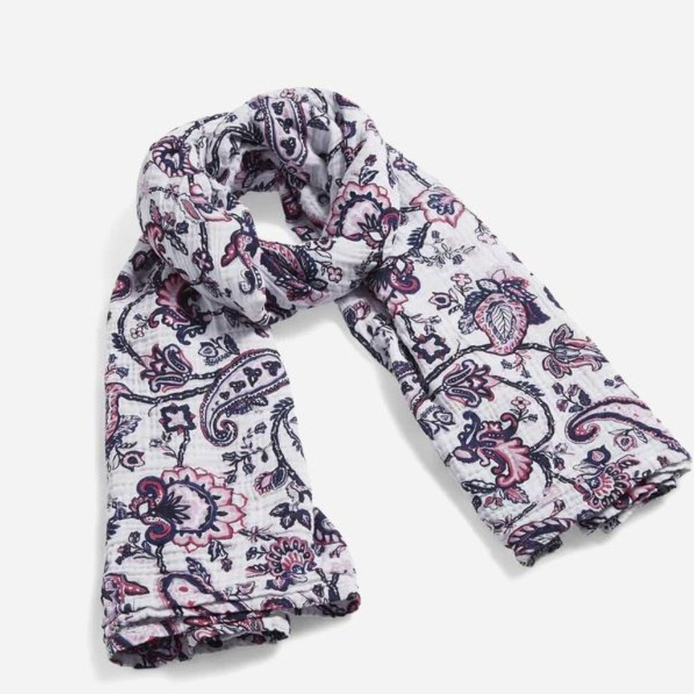 VERA BRADLEY Travel Scarf in Felicity Paisley NWT